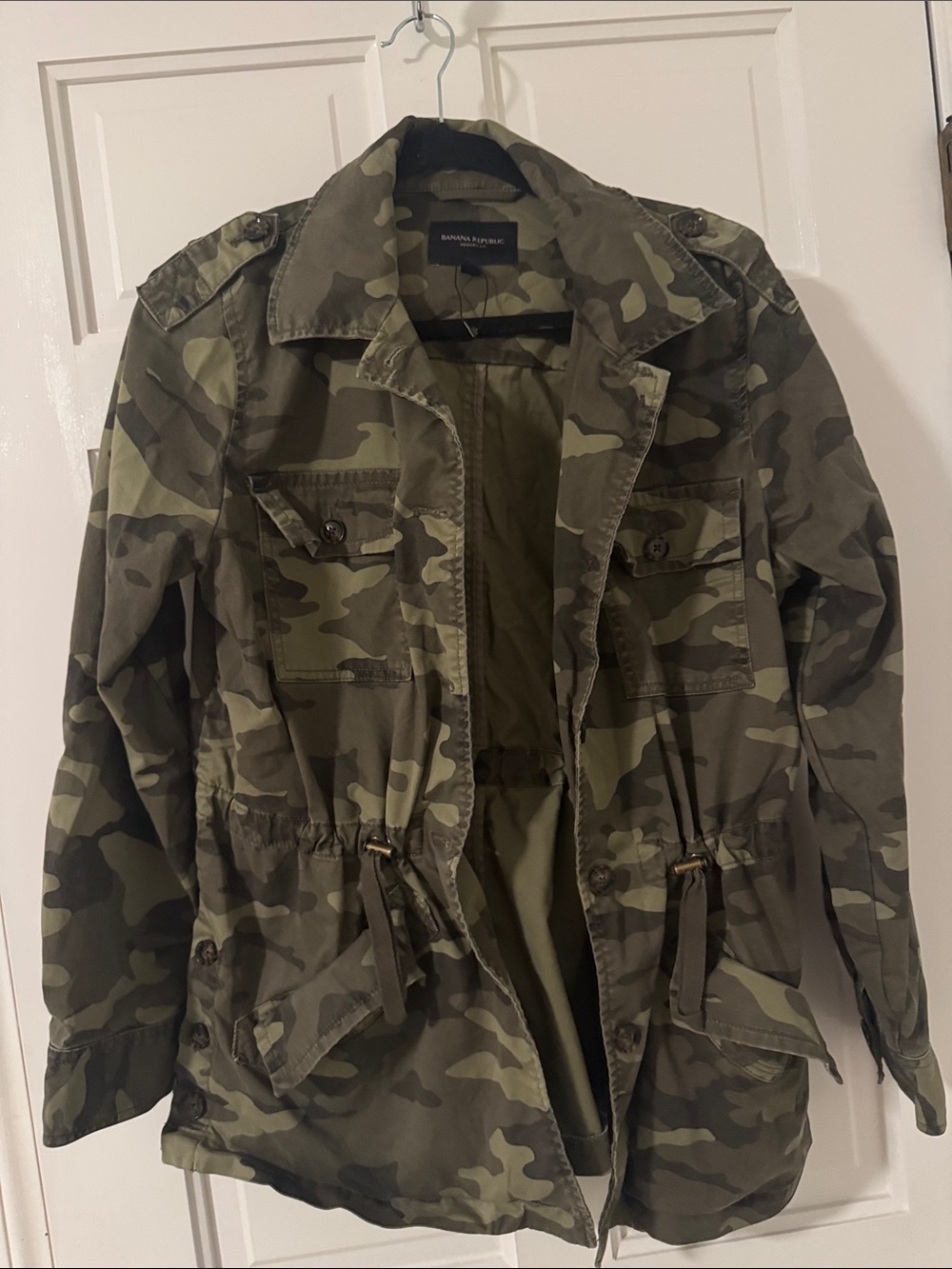 NWOT Banana Republic Camo Drawstring Utility Jacket - Olive/Tan